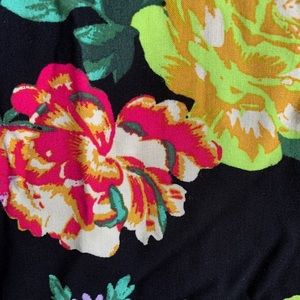 Urban outfitters floral short sleeve top